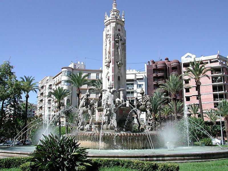 Un Lujo En El Corazon De Alicante Exterior foto